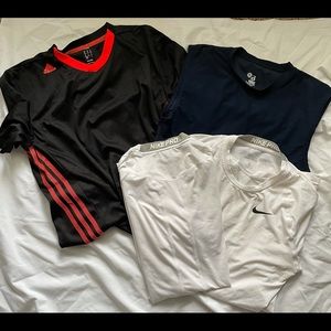 Men’s athletic shirts -size M